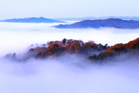 日本で一番高い場所に建つ天守のあるお城